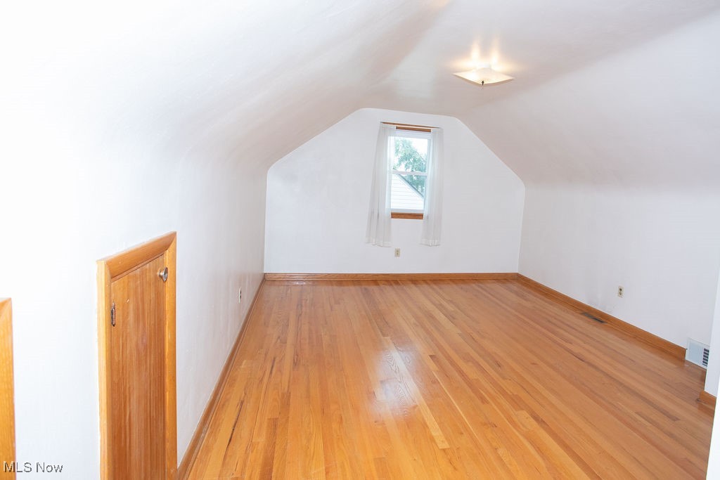 486 Wilson Street Struthers, OH 44471 - Photo 15 of 32 Upstairs Bedroom