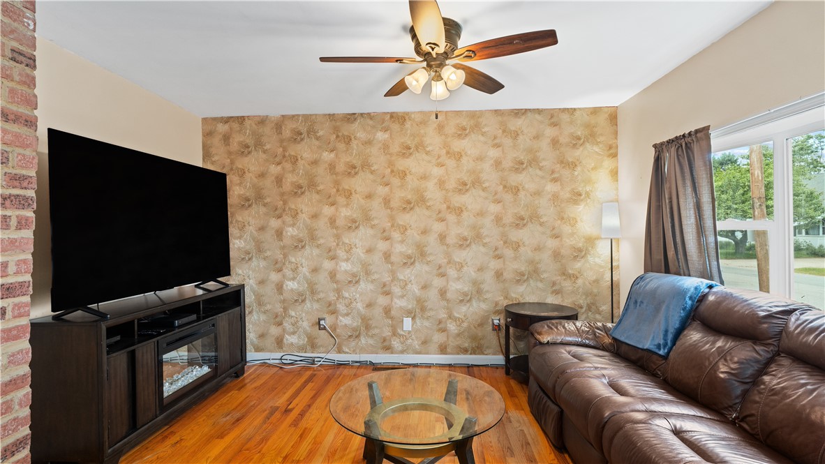 427 Elm Street Warwick, RI 02888 - Photo 10 of 36