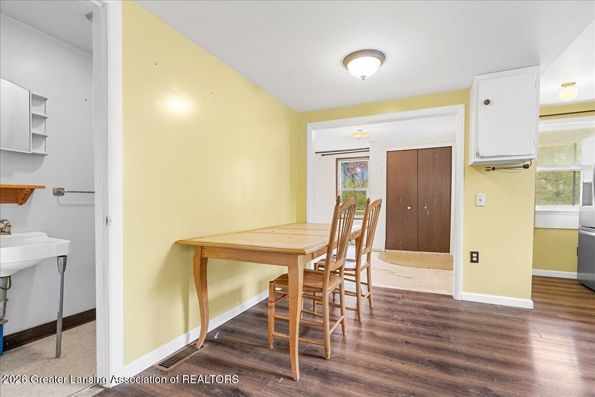 5662 East Clark Road Bath, MI 48808 - Photo 10 of 44 26-Media Jett - 18