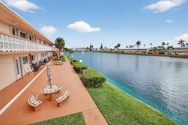 $123,000 | 800 Southwest 10th Terrace, Unit 4T, Hallandale Beach, FL 33009