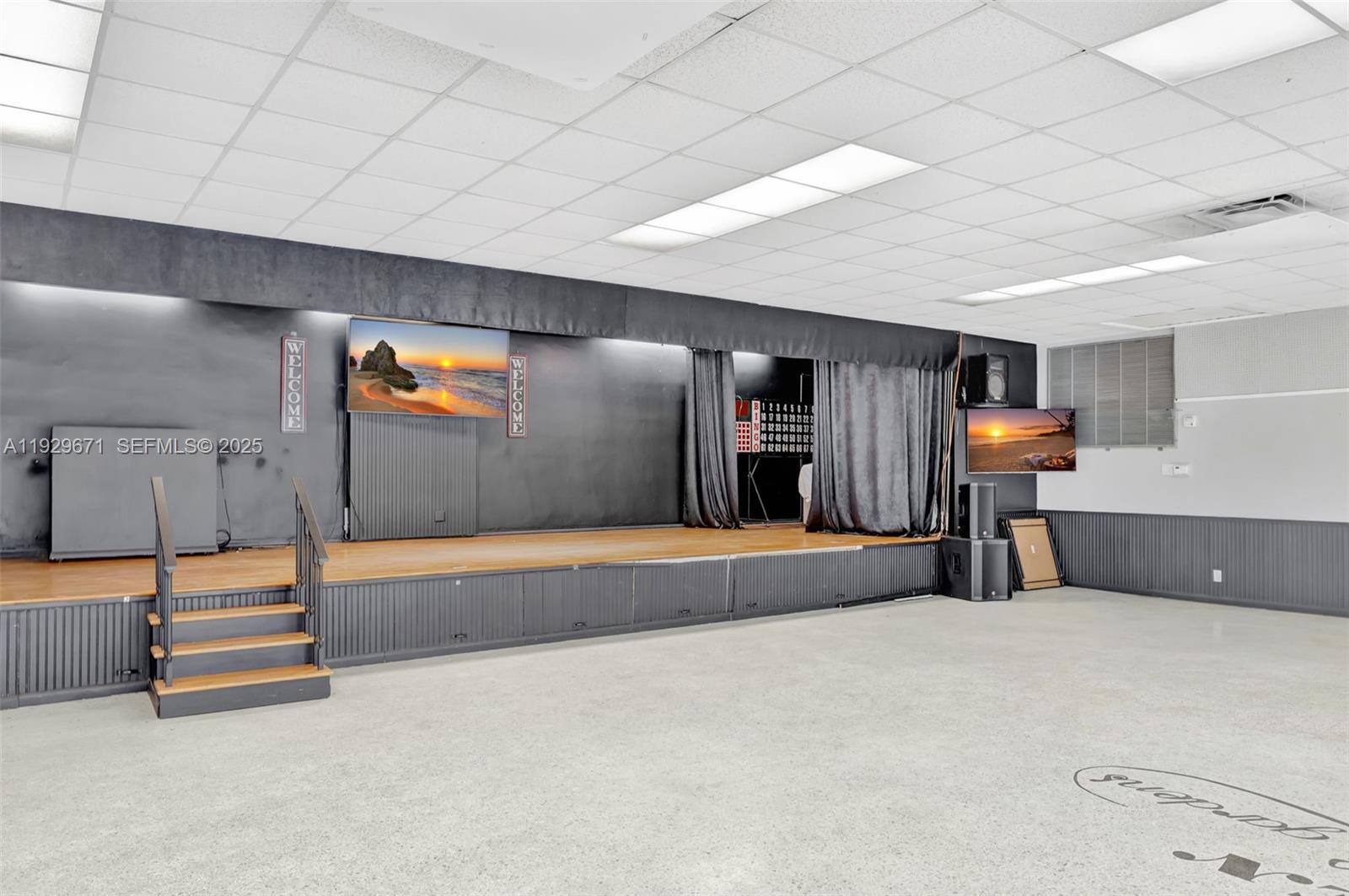 800 Southwest 10th Terrace, Unit 4T Hallandale Beach, FL 33009 - Photo 31 of 39 a bedroom with furniture and natural light