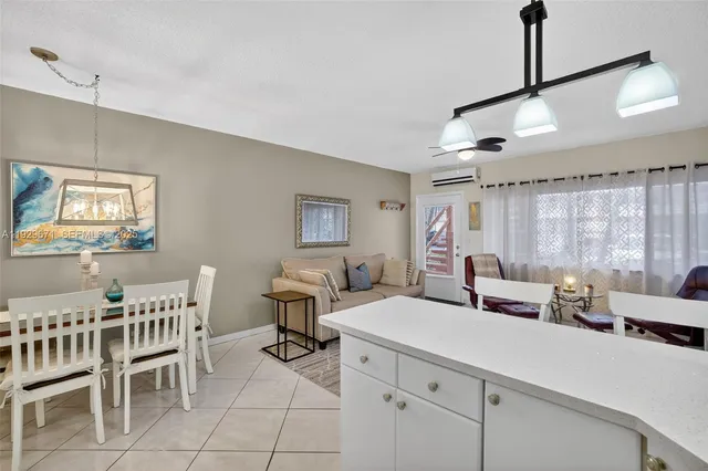 $123,000 | 800 Southwest 10th Terrace, Unit 4T, Hallandale Beach, FL 33009