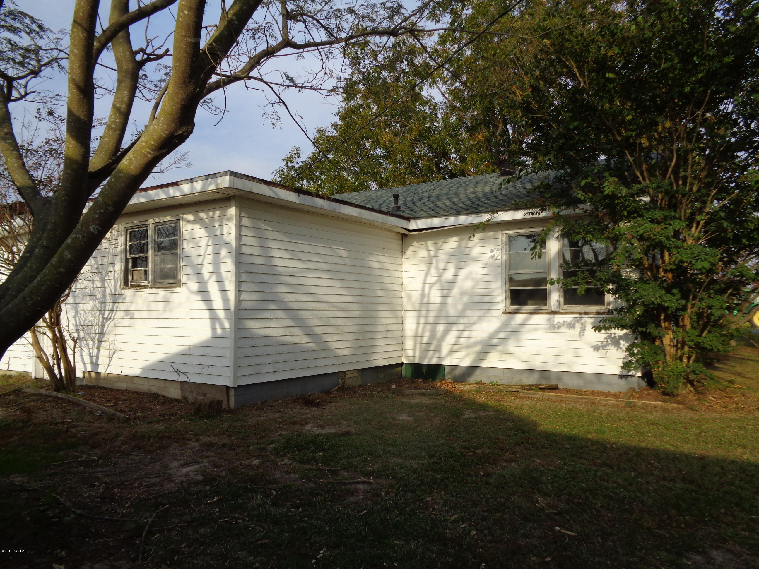 283 Clayton Road Princeton, NC 27569 - Photo 5 of 7 DSC01335