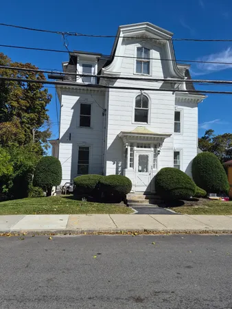 $2,900 | 68 Newton Street, Unit 3, Marlborough, MA 01752