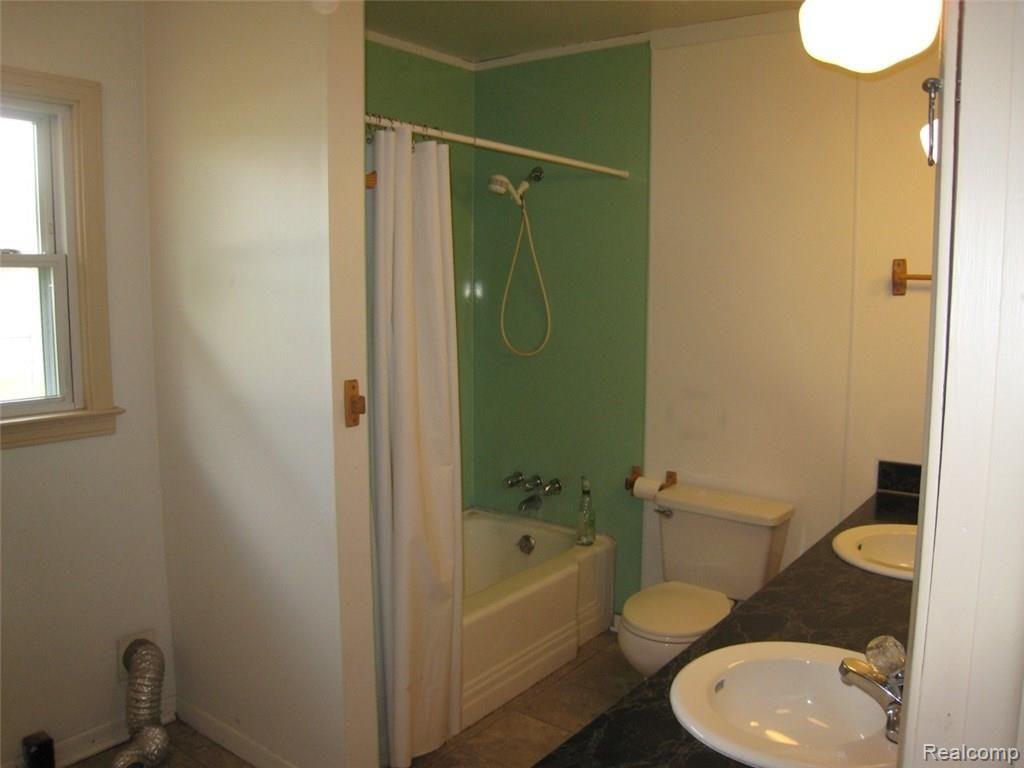 2089 Mitchell Lake Road Attica, MI 48412 - Photo 14 of 23 Bath - 2.jpg