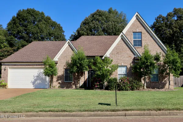 $280,000 | 909 Falcon Street, Senatobia, MS 38668