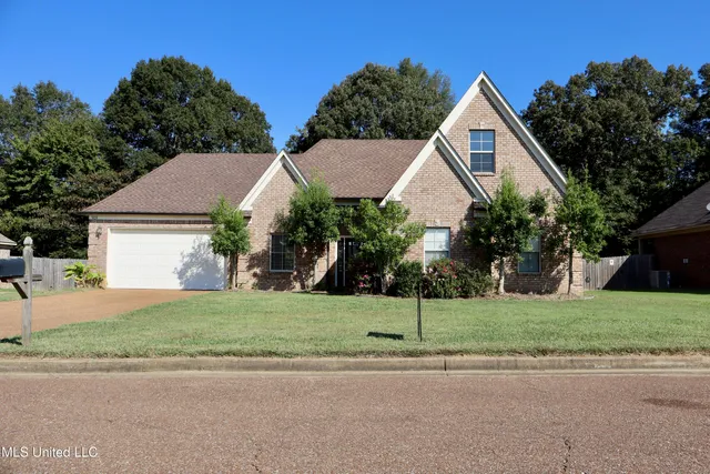 $285,000 | 909 Falcon Street, Senatobia, MS 38668
