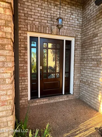 $285,000 | 909 Falcon Street, Senatobia, MS 38668