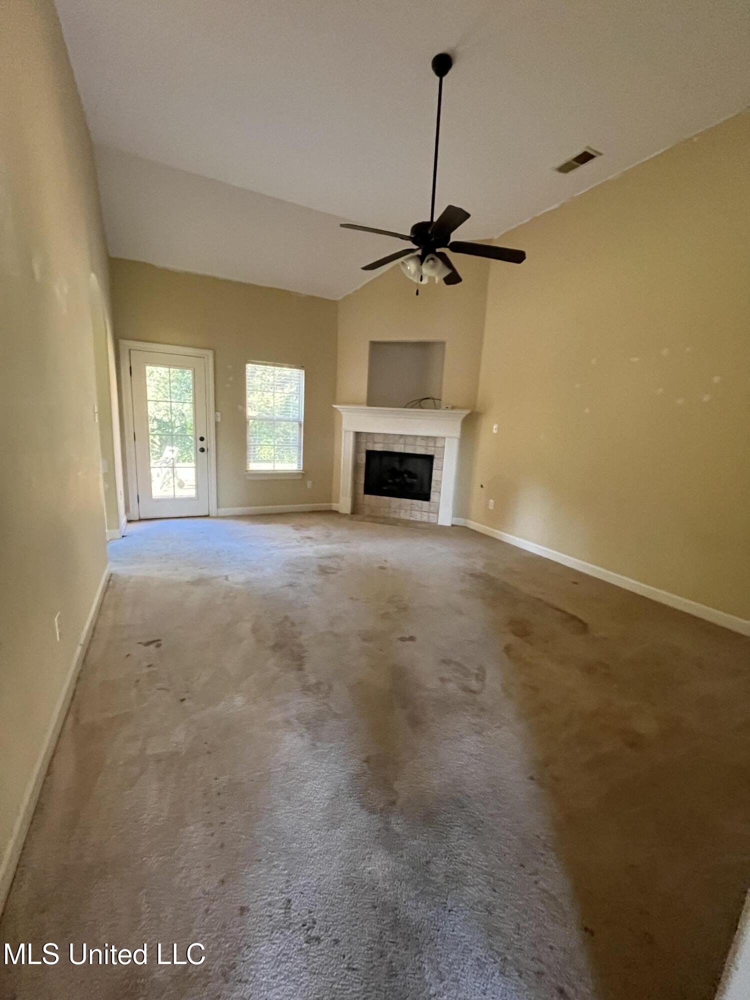 909 Falcon Street Senatobia, MS 38668 - Photo 7 of 8 IMG_4892