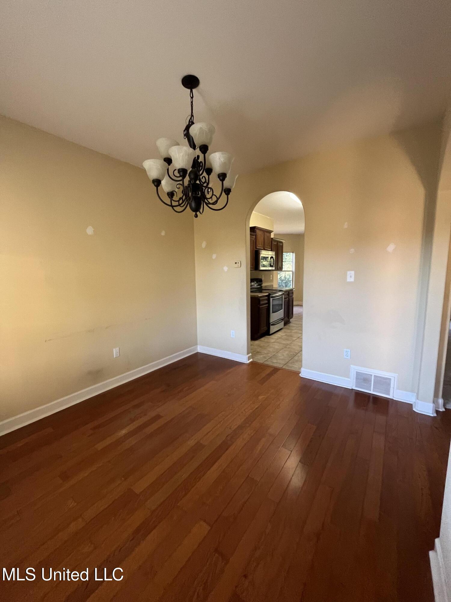 909 Falcon Street Senatobia, MS 38668 - Photo 8 of 8 IMG_4891