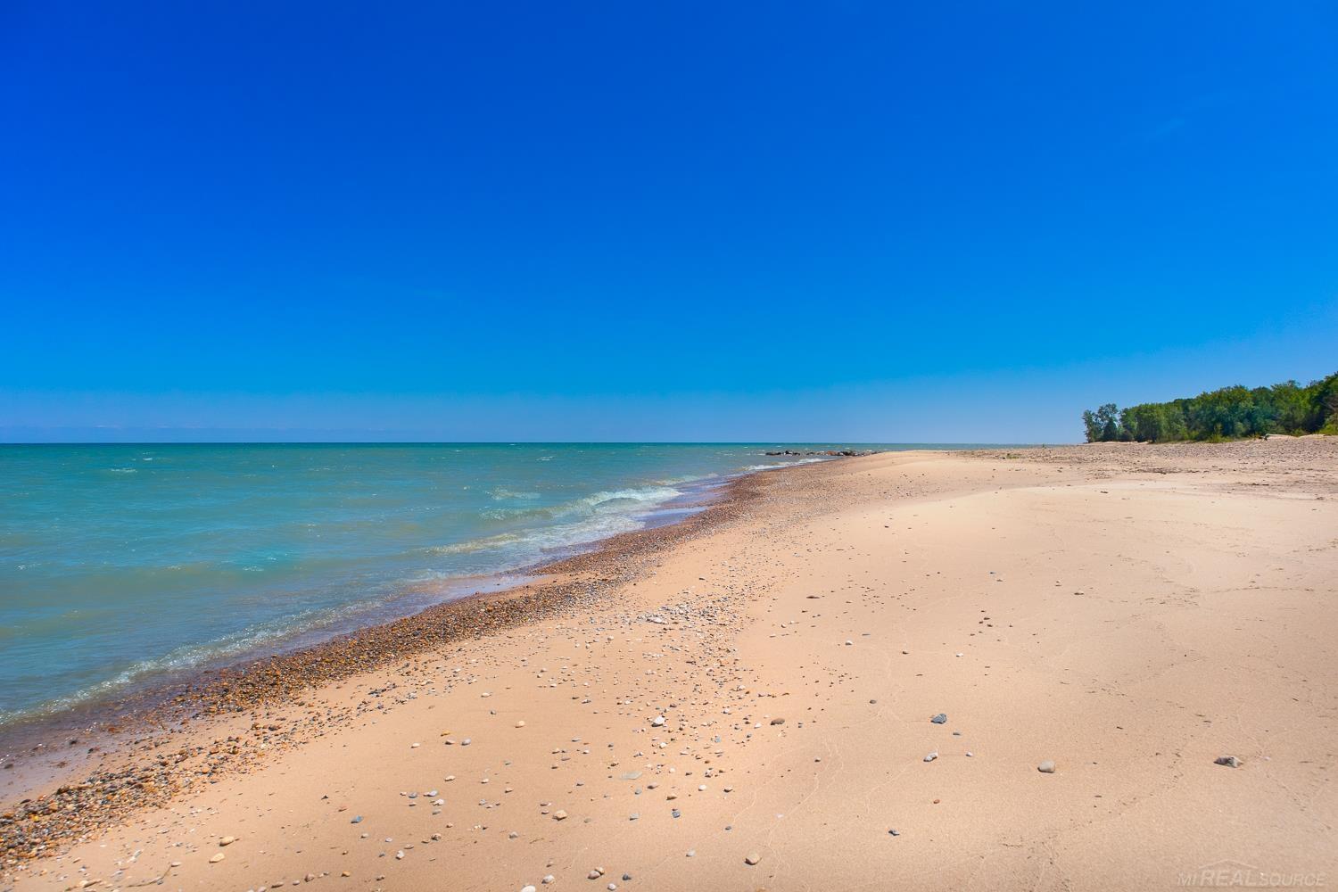 7038 Lakeshore Road Palms, MI 48465 - Photo 19 of 76 50165520-6b5023fe-34c8-4bd2-a6ee-7bda4b13192a.JPG