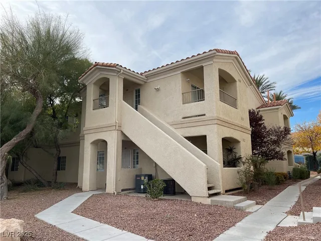 $1,300 | 1881 West Alexander Road, Unit 2088, North Las Vegas, NV 89032