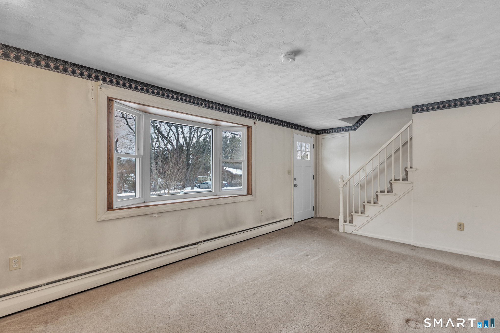 337 Abbe Road Enfield, CT 06082 - Photo 3 of 29