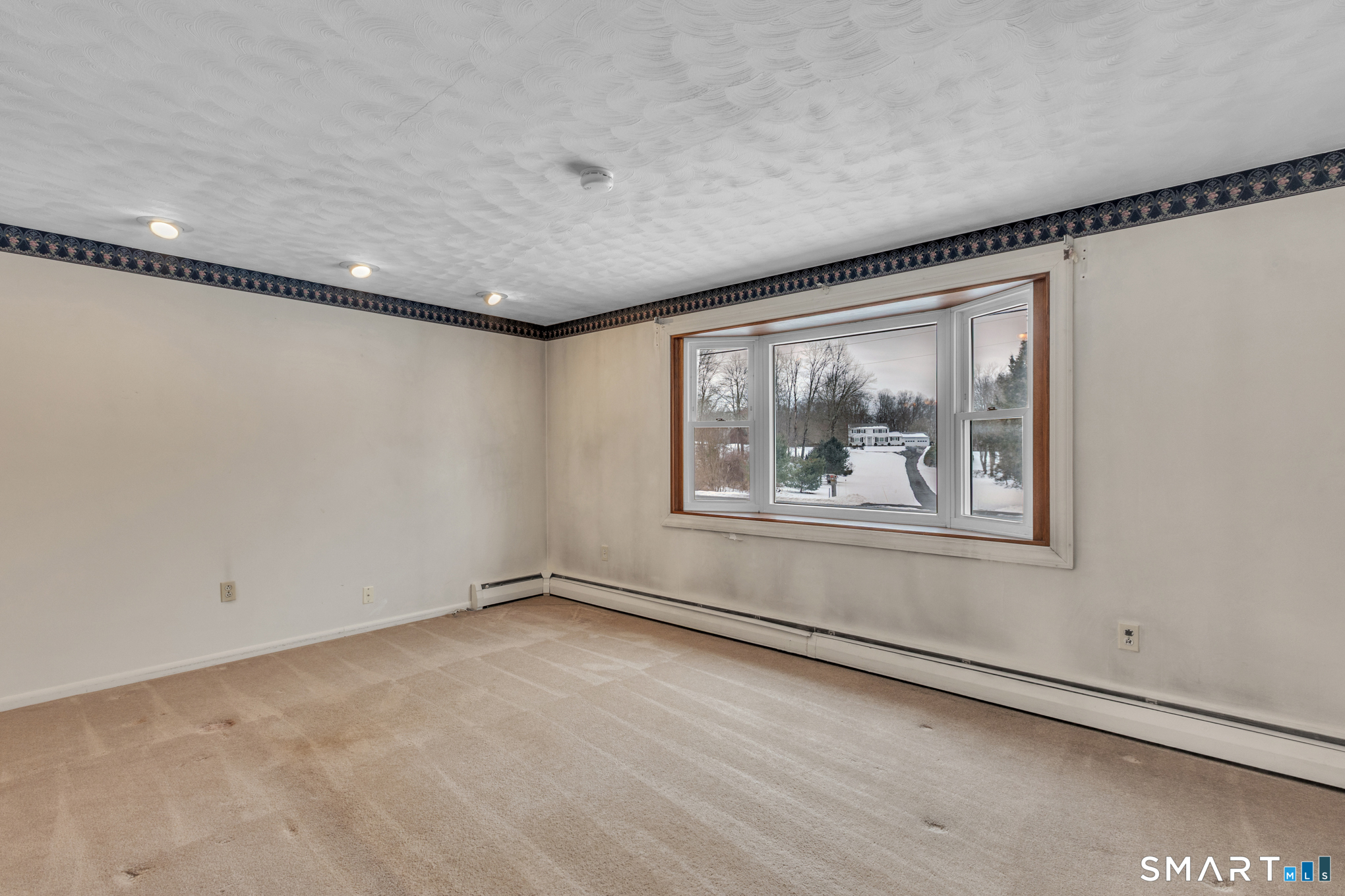 337 Abbe Road Enfield, CT 06082 - Photo 4 of 29