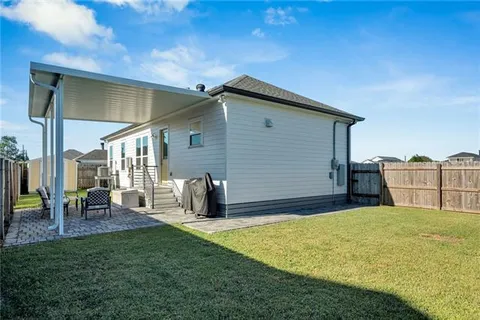 $292,000 | 3513 Gallo Drive, Chalmette, LA 70043