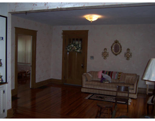26 Ardmore Street Springfield, MA 01104 - Photo 5 of 22 Gallery Image 5