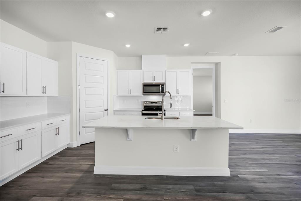 1757 Hummingbird Road Winter Haven, FL 33884 - Photo 6 of 30