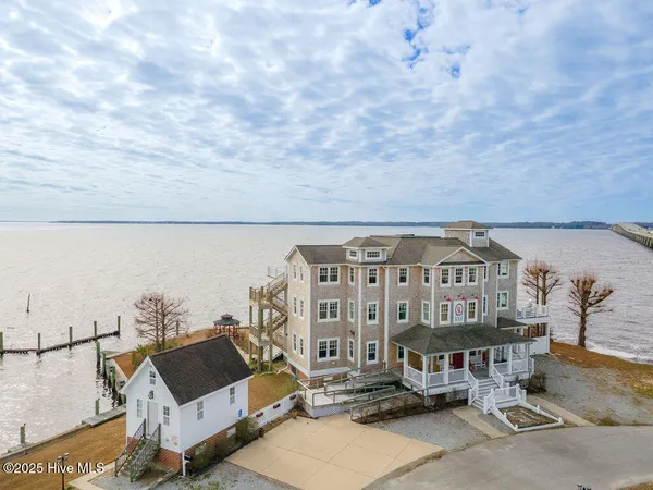 $1,795,000 | 108 Wharf Landing Drive, Edenton, NC 27932