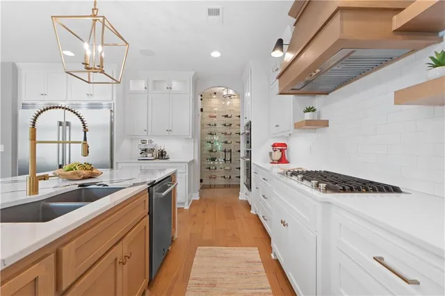 $1,365,000 | 23717 West 118th Terrace, Olathe, KS 66061