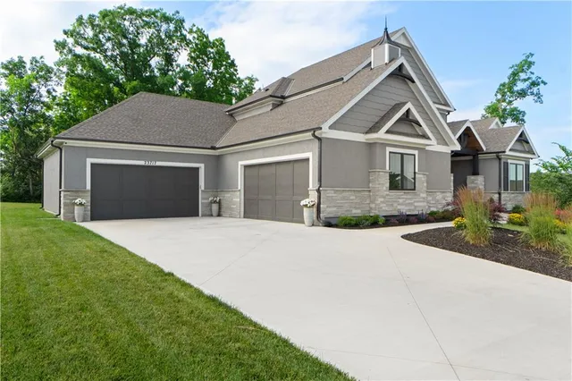 $1,365,000 | 23717 West 118th Terrace, Olathe, KS 66061
