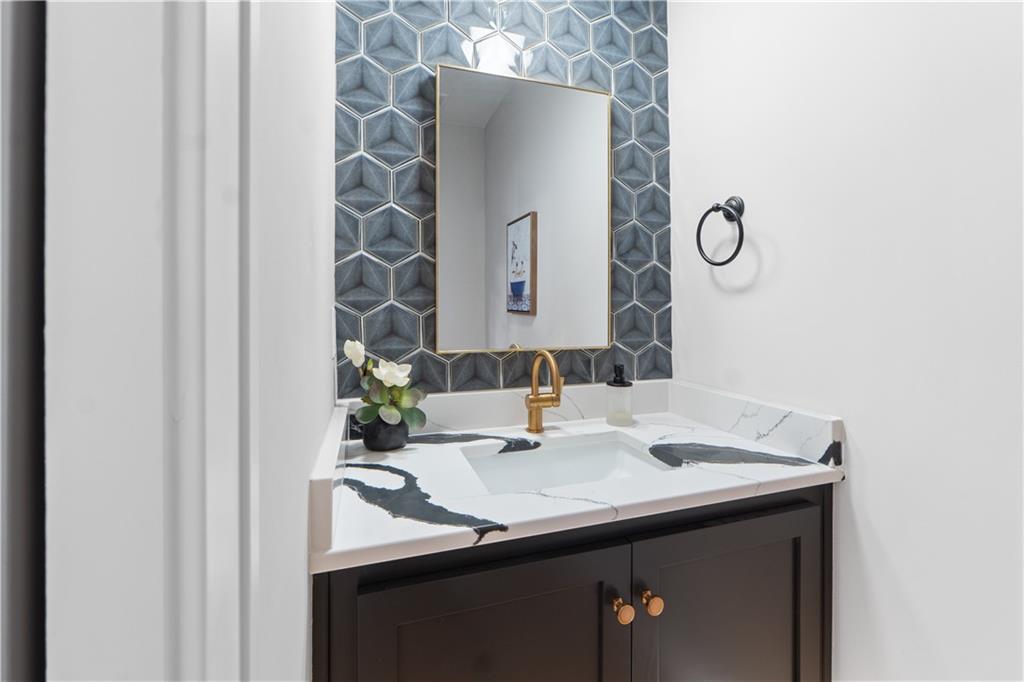 23717 West 118th Terrace Olathe, KS 66061 - Photo 10 of 57