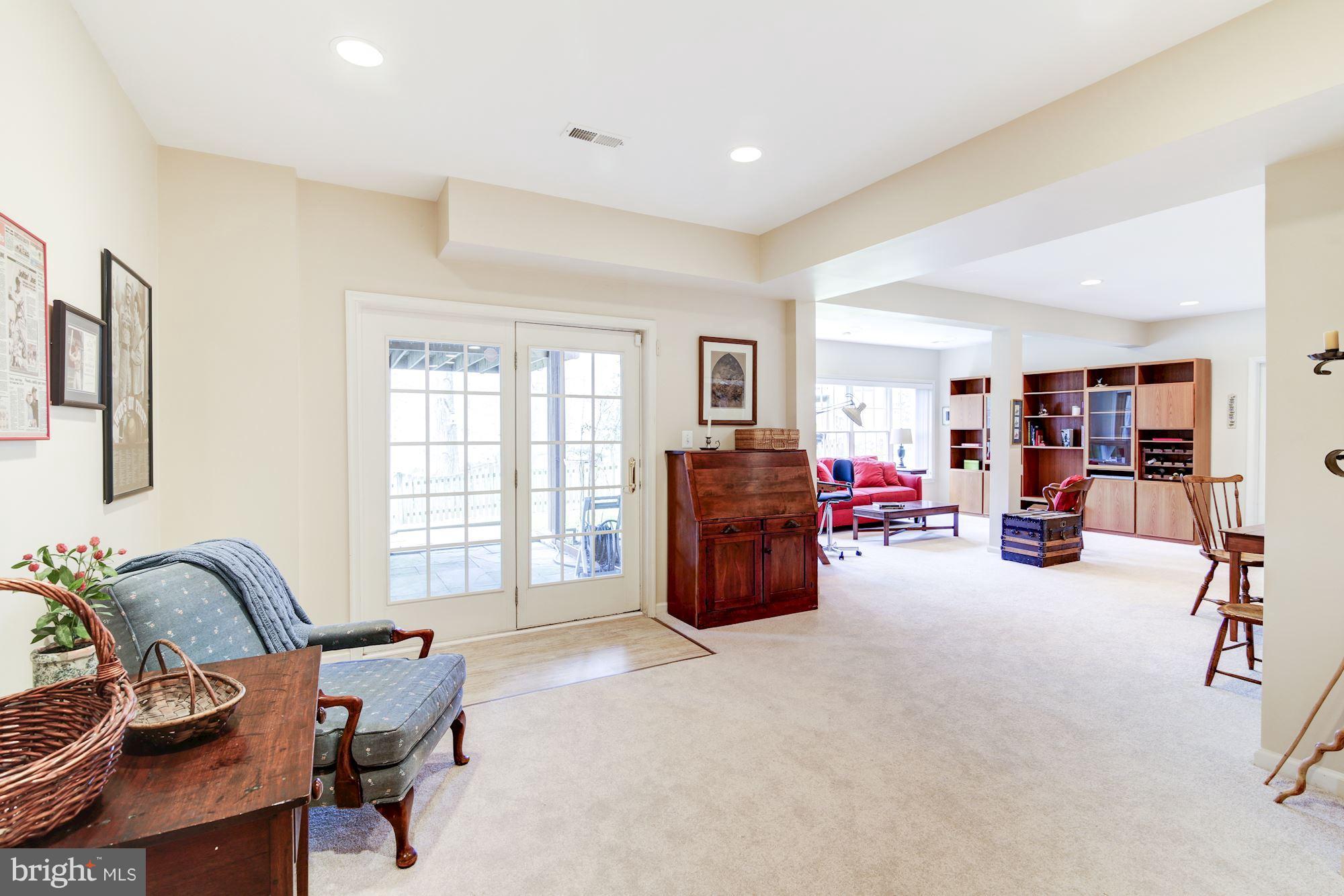 1320 Aldbury Way Reston, VA 20194 - Photo 22 of 30 Walkout Lower Level to Patio