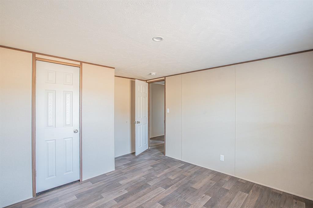 245 Lelon Lane Springtown, TX 76082 - Photo 31 of 37 a view of an empty room