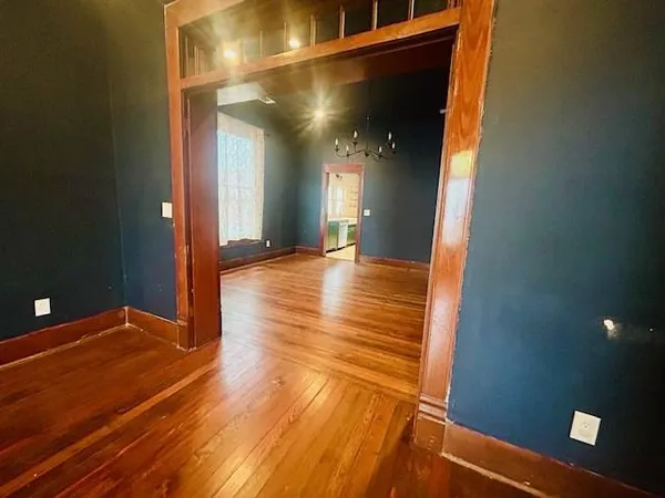 $1,800 | 627 West Chestnut Street, Denison, TX 75020