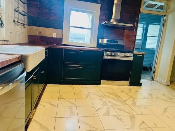 $1,800 | 627 West Chestnut Street, Denison, TX 75020