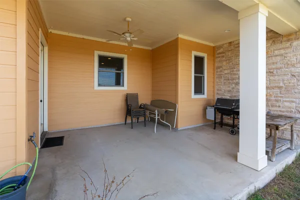 $1,500,000 | 25003 Montana Creek Crossing, Marble Falls, TX 78654