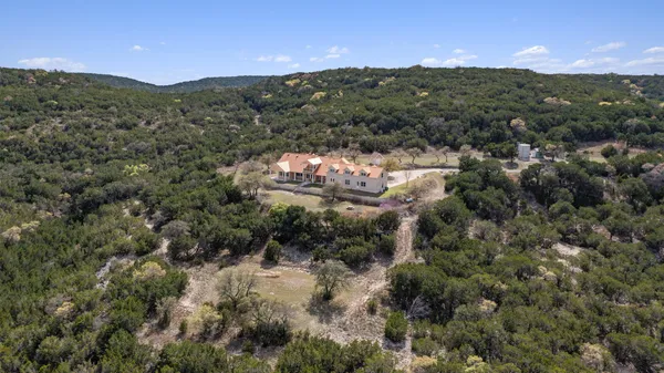 $1,500,000 | 25003 Montana Creek Crossing, Marble Falls, TX 78654