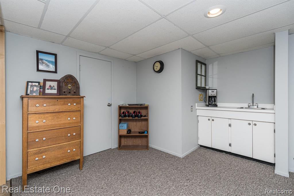 2033 Avonstoke Road Rochester Hills, MI 48307 - Photo 24 of 30