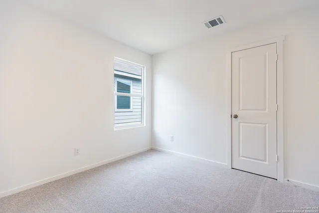 $1,500 | 787 Bullsnake Trail, New Braunfels, TX 78132