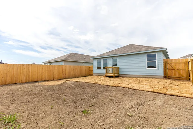 $1,500 | 787 Bullsnake Trail, New Braunfels, TX 78132