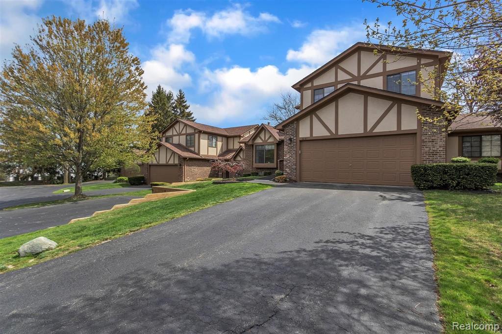 22311 Chelsea Lane Novi, MI 48167 - Photo 3 of 49