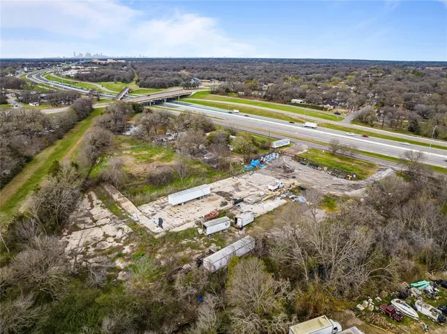 $1,000,000 | 9105 C F Hawn Freeway, Dallas, TX 75217
