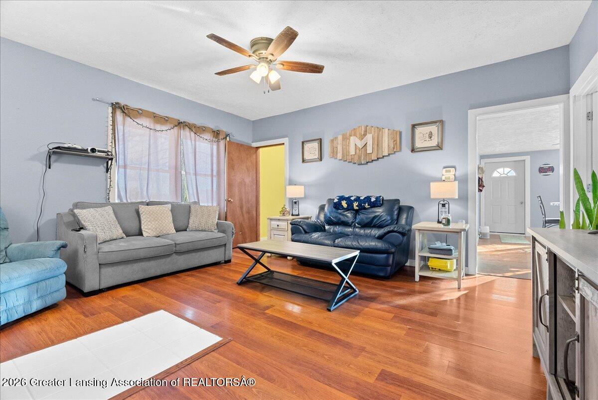 2689 Narrow Lake Road Charlotte, MI 48813 - Photo 15 of 33 15-Media Jett - 10