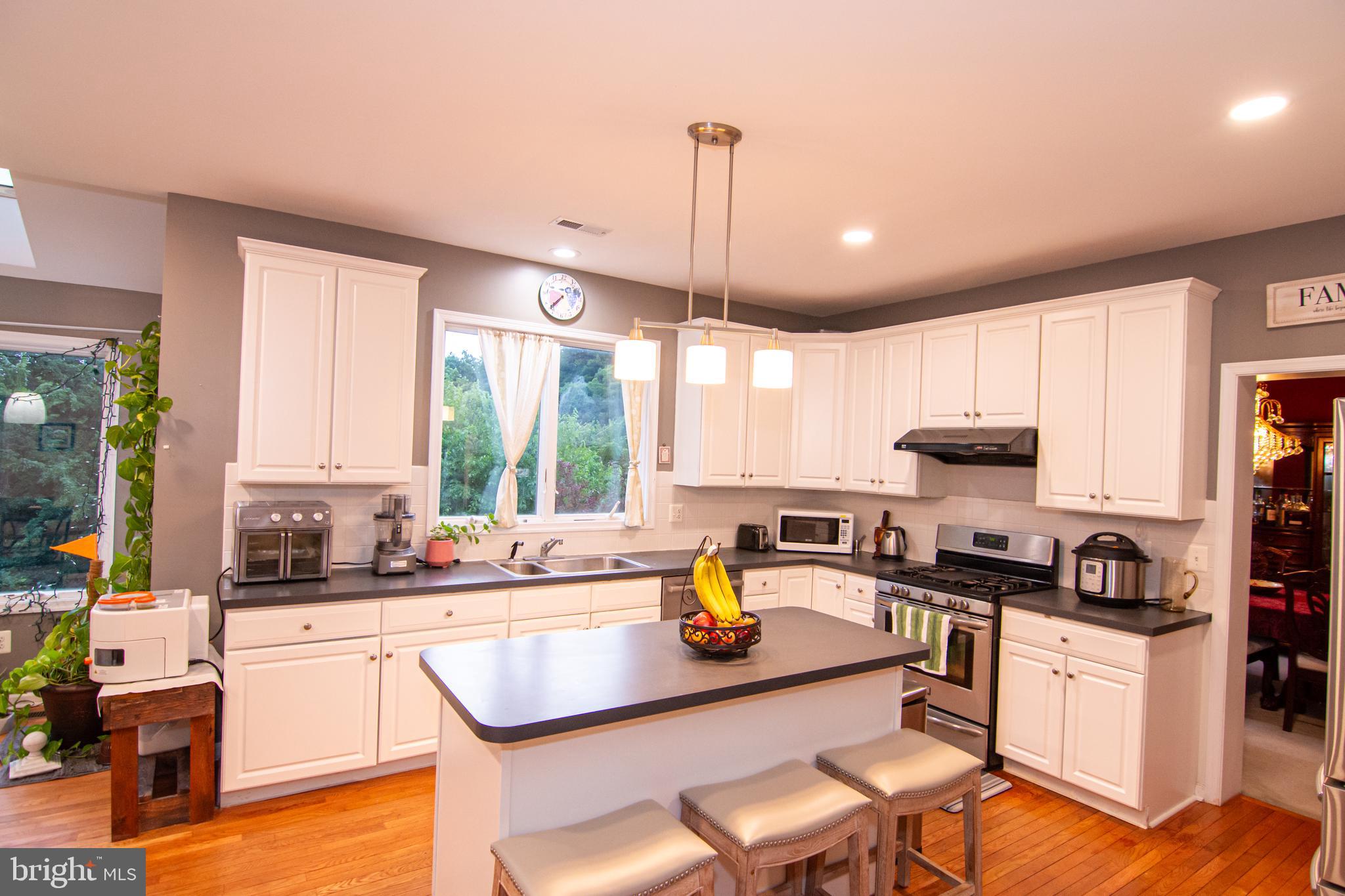 1410 Merlin Circle Audubon, PA 19403 - Photo 9 of 28 Kitchen