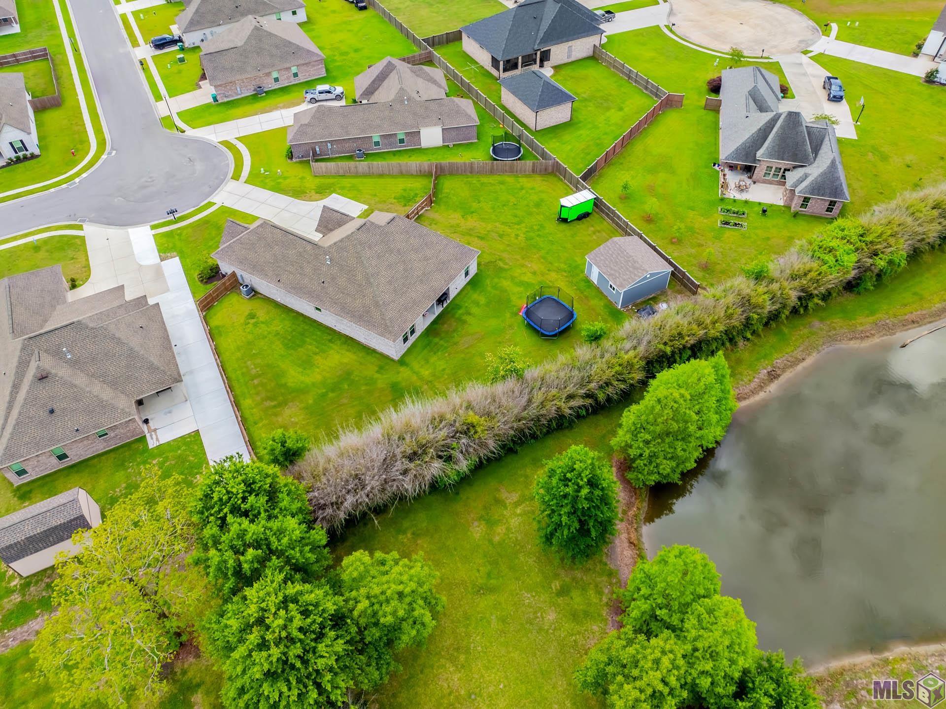 327 Modesto Drive Houma, LA 70364 - Photo 4 of 19