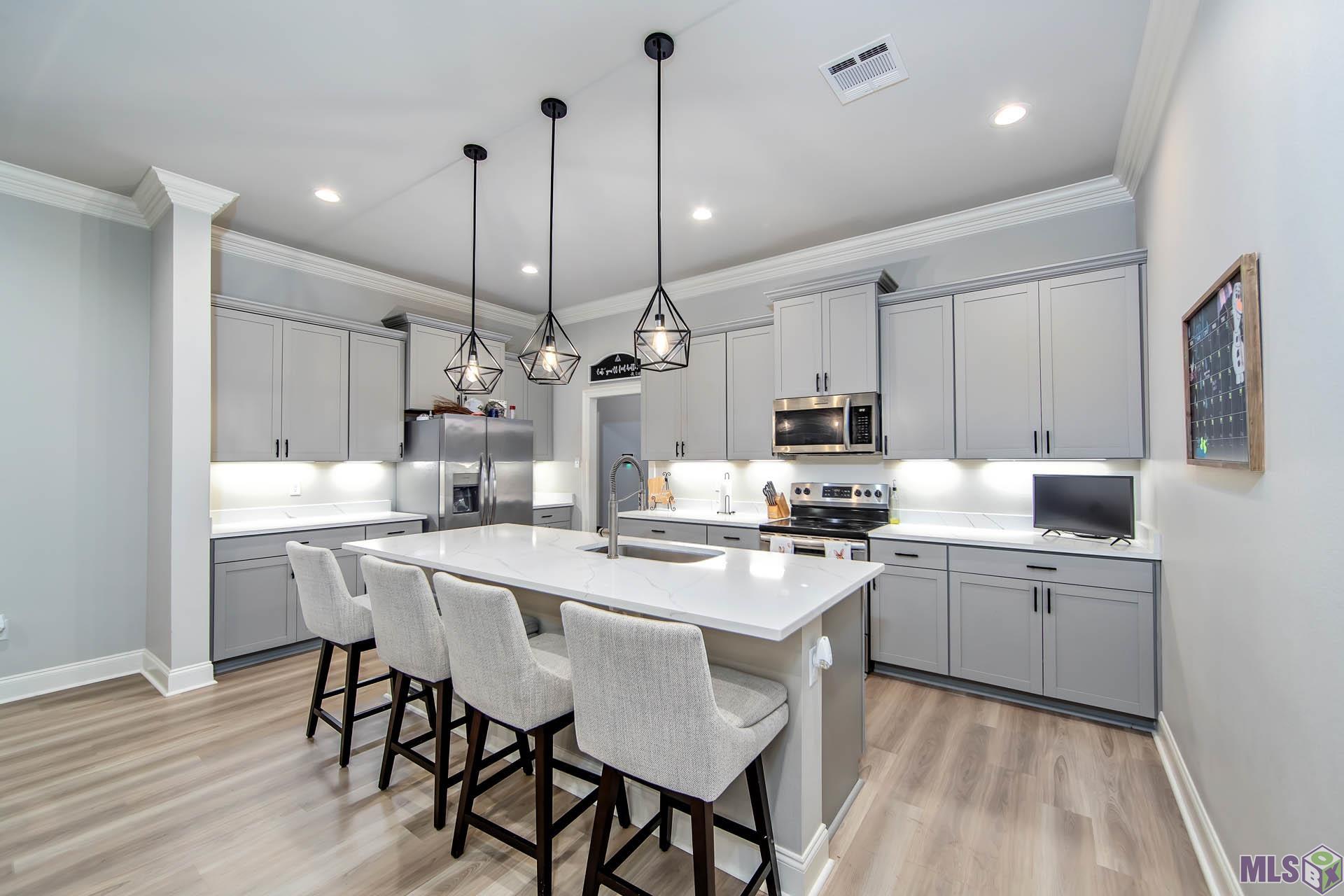 327 Modesto Drive Houma, LA 70364 - Photo 8 of 19