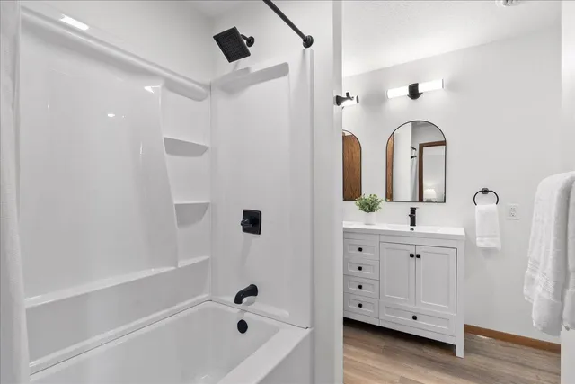 $565,000 | 1735 US Highway 63, New Richmond, WI 54017