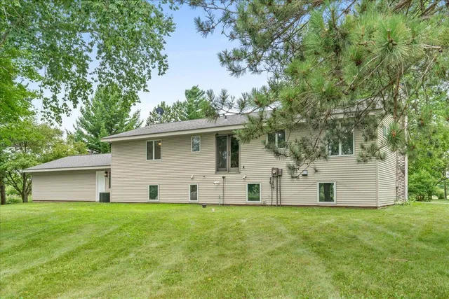 $565,000 | 1735 US Highway 63, New Richmond, WI 54017