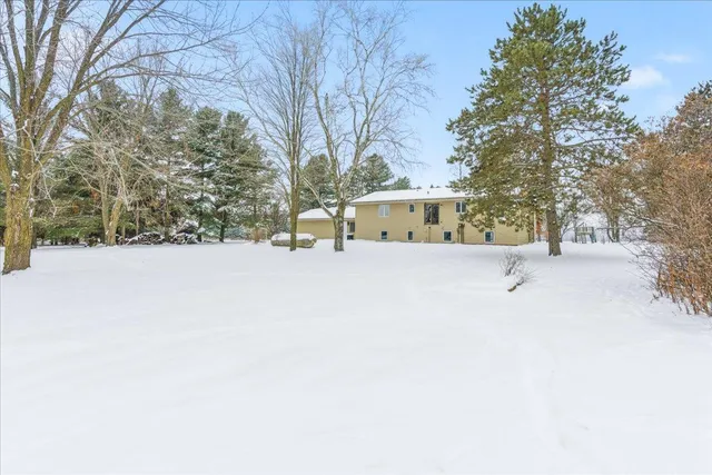 $565,000 | 1735 US Highway 63, New Richmond, WI 54017