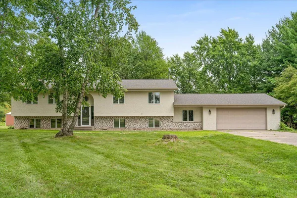 $550,000 | 1735 US Highway 63, New Richmond, WI 54017