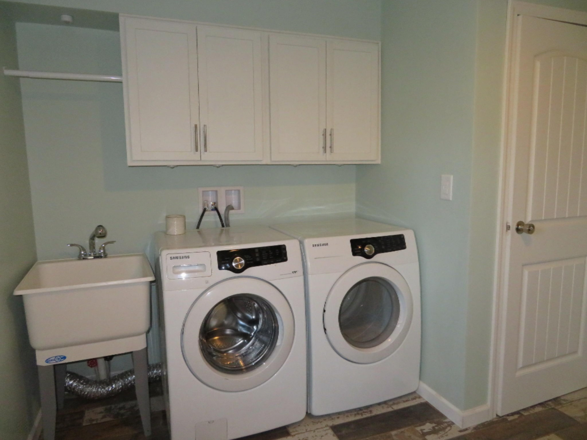 69505 Thomas Road White Pigeon, MI 49099 - Photo 24 of 31 Laundry Room