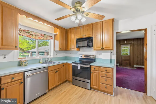 $830,000 | 5216 Clifton Street, Alexandria, VA 22312