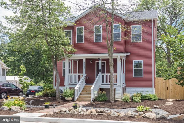 $1,230,301 | 3700 17th Street North, Arlington, VA 22207