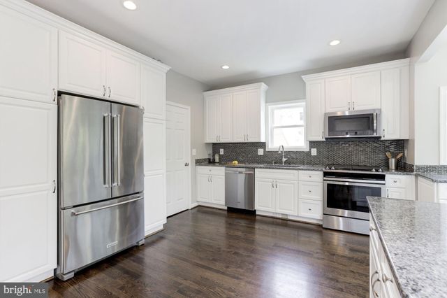 $1,230,301 | 3700 17th Street North, Arlington, VA 22207