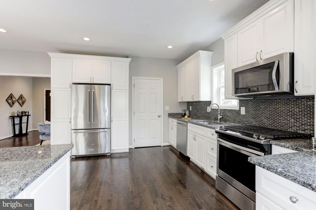 $1,230,301 | 3700 17th Street North, Arlington, VA 22207