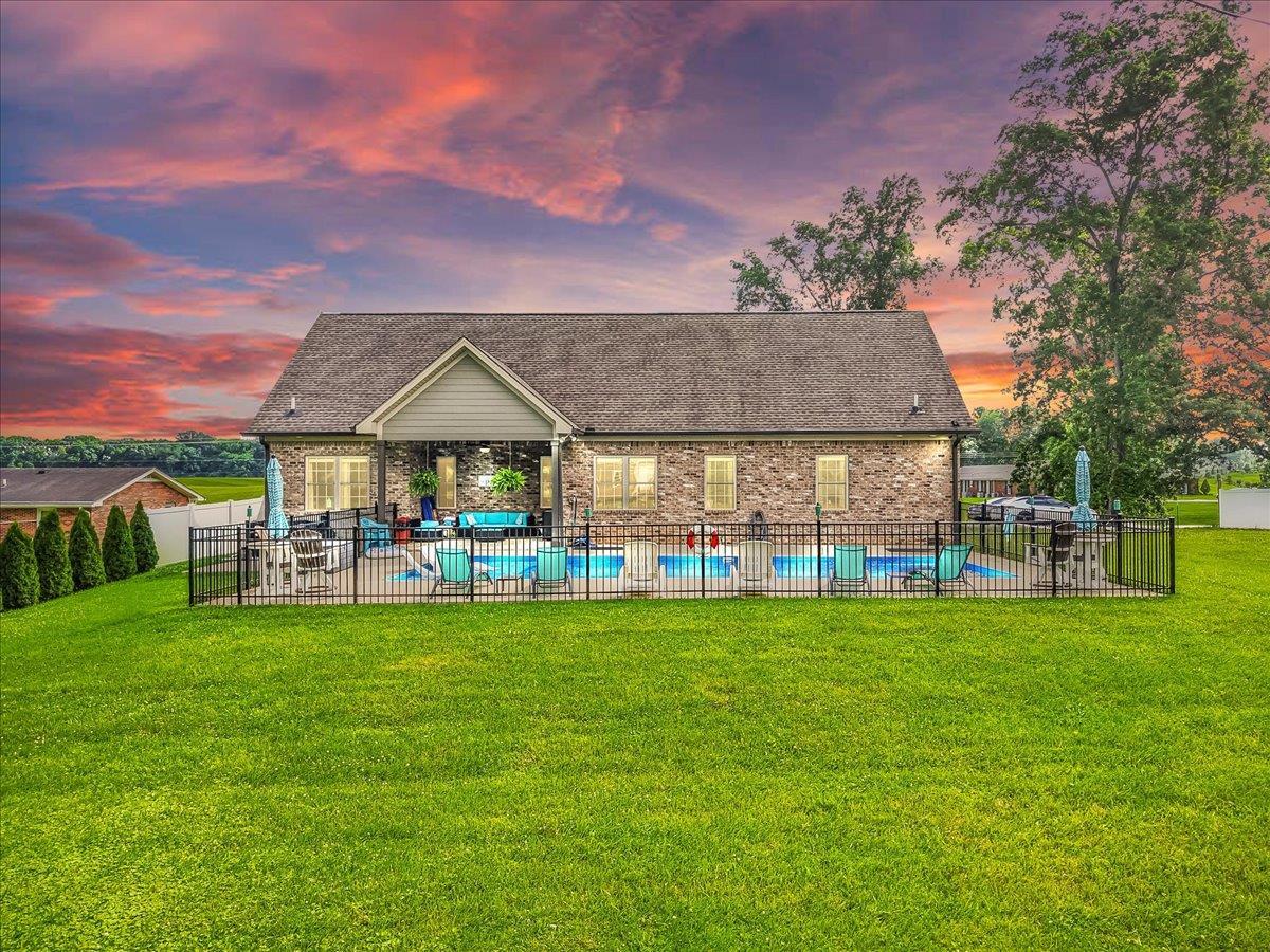 6424 Cemetery Road Bowling Green, KY 42103 - Photo 32 of 48 Gallery Image 32